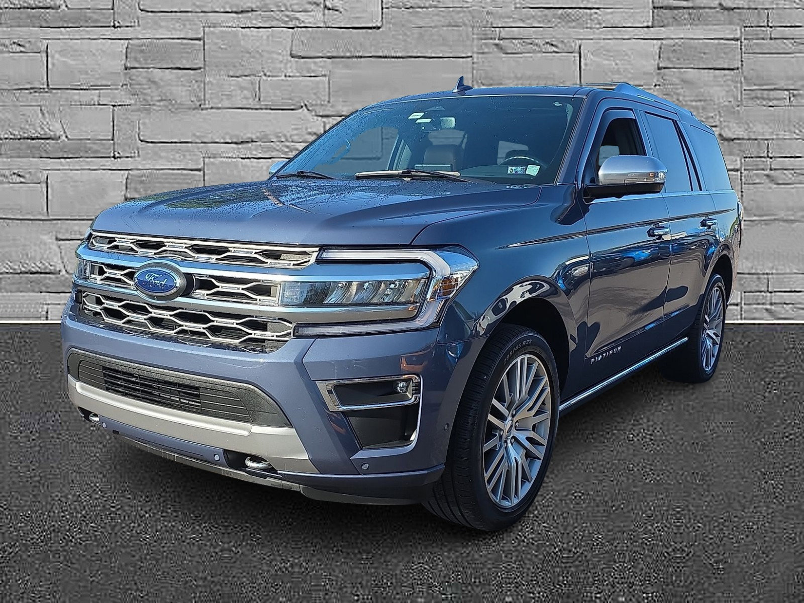 Certified 2022 Ford Expedition Platinum AWD/4WD image 4