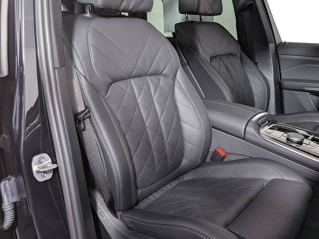Used 2026 BMW X5 xDrive40i AWD/4WD image 28