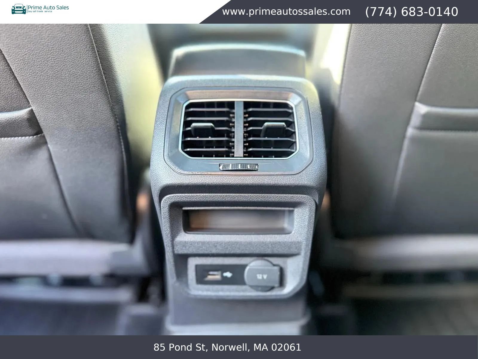 Used 2018 Volkswagen Tiguan SEL AWD/4WD image 26