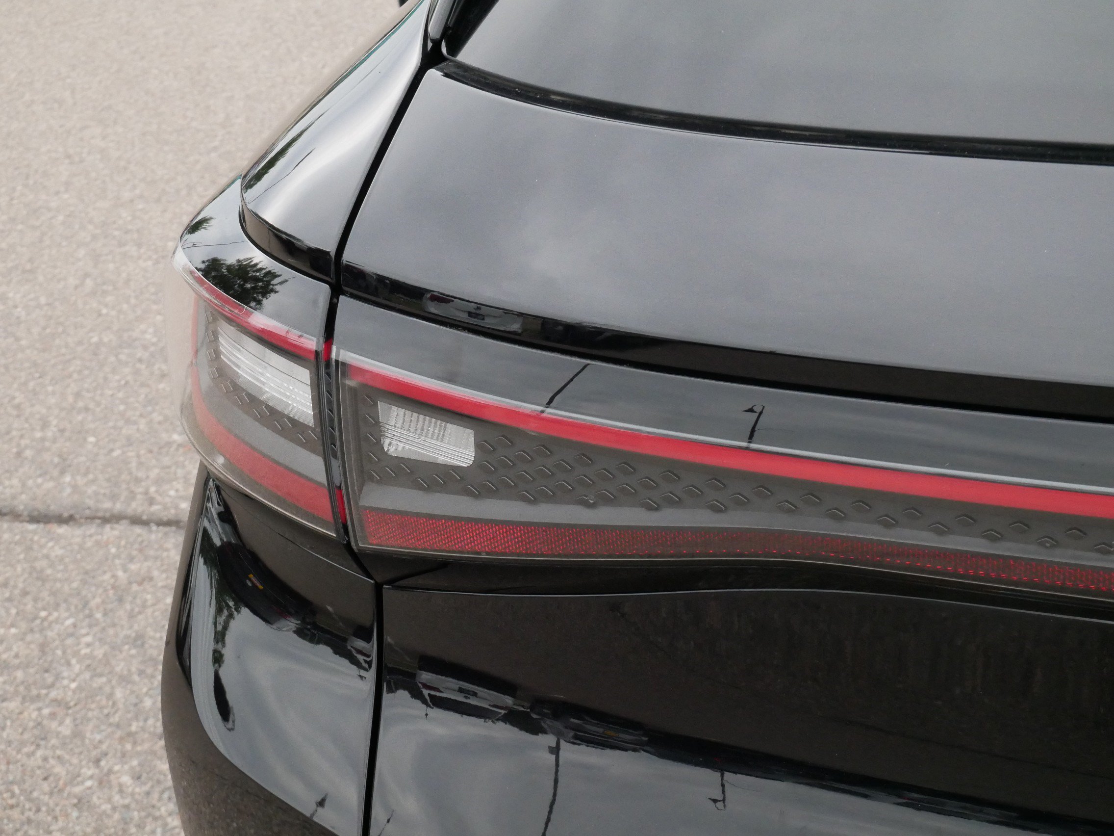 Certified 2023 Volkswagen ID.4 Pro S AWD/4WD image 17