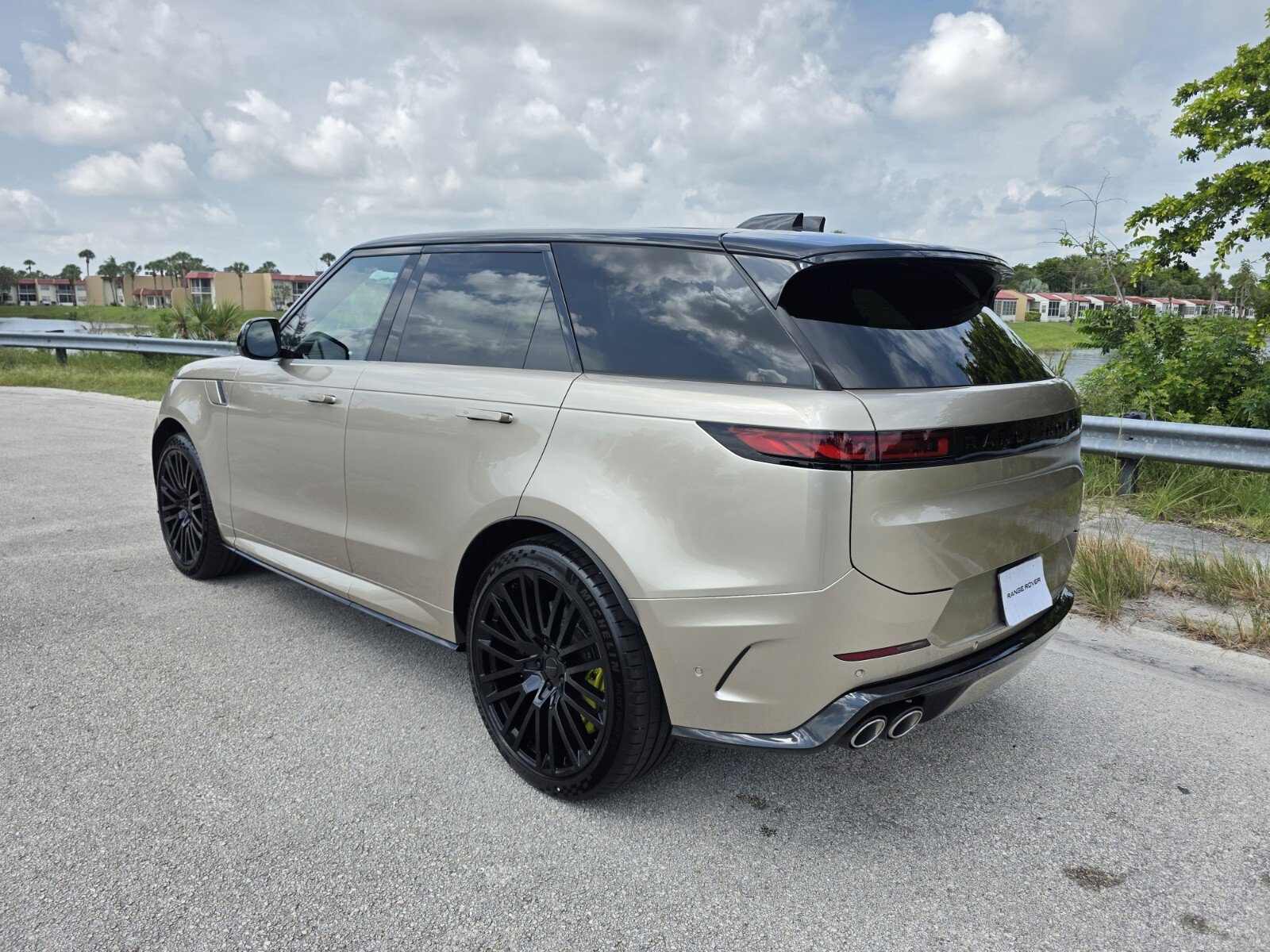 New 2026 Land Rover Range Rover Sport SV AWD/4WD image 2