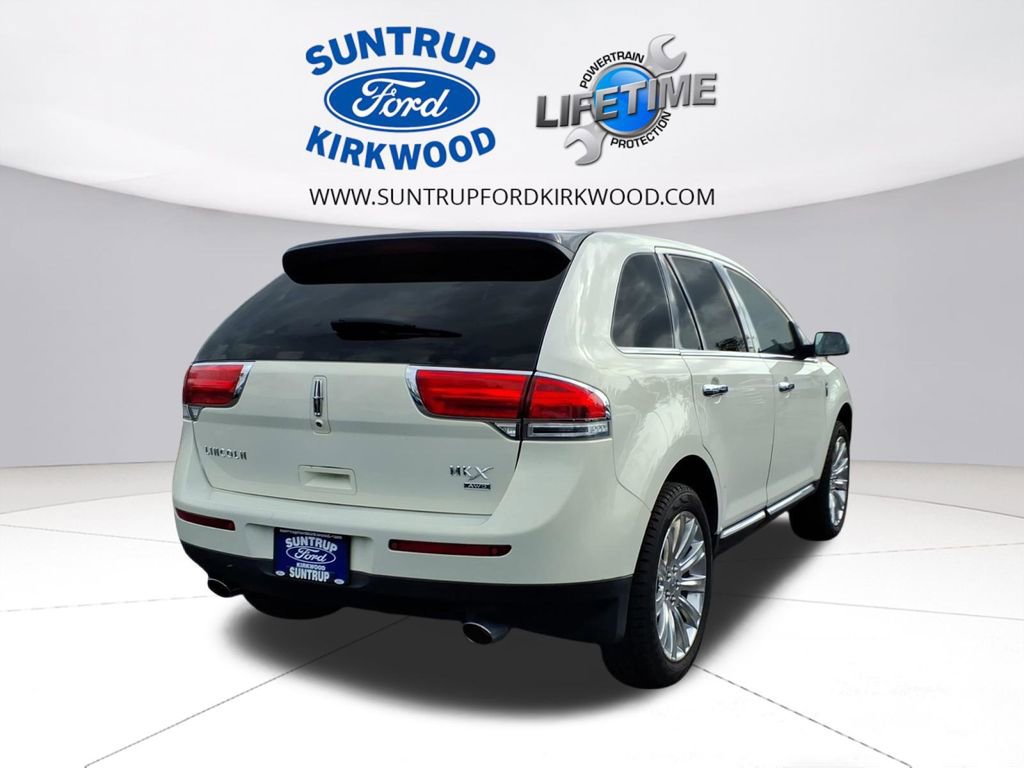 Used 2013 Lincoln MKX AWD image 3