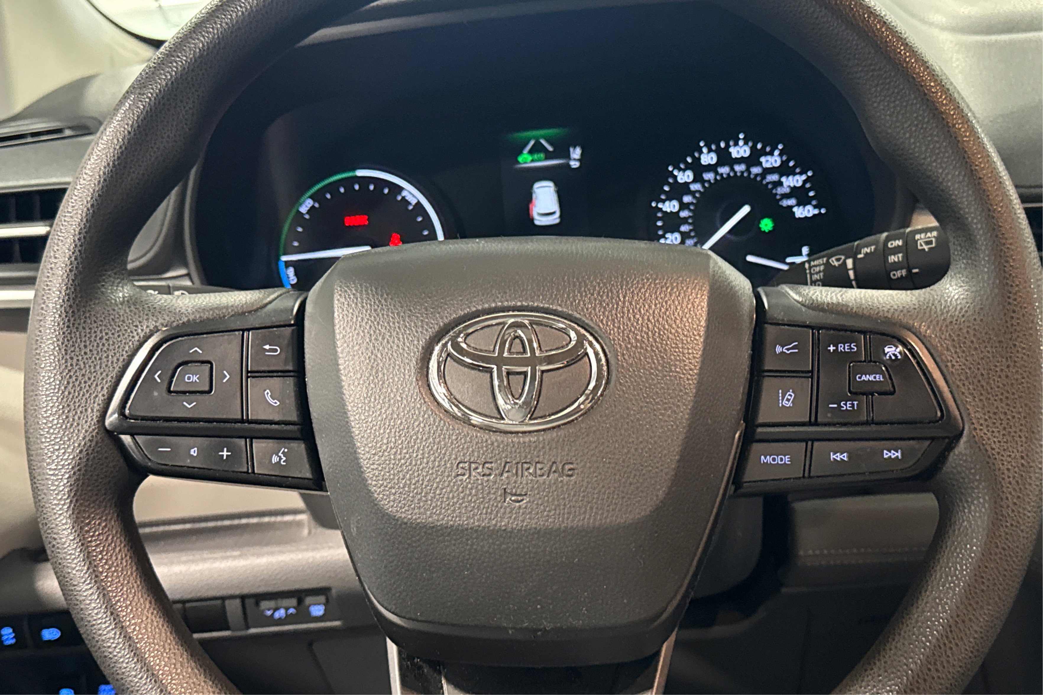 Used 2024 Toyota Sienna LE image 22