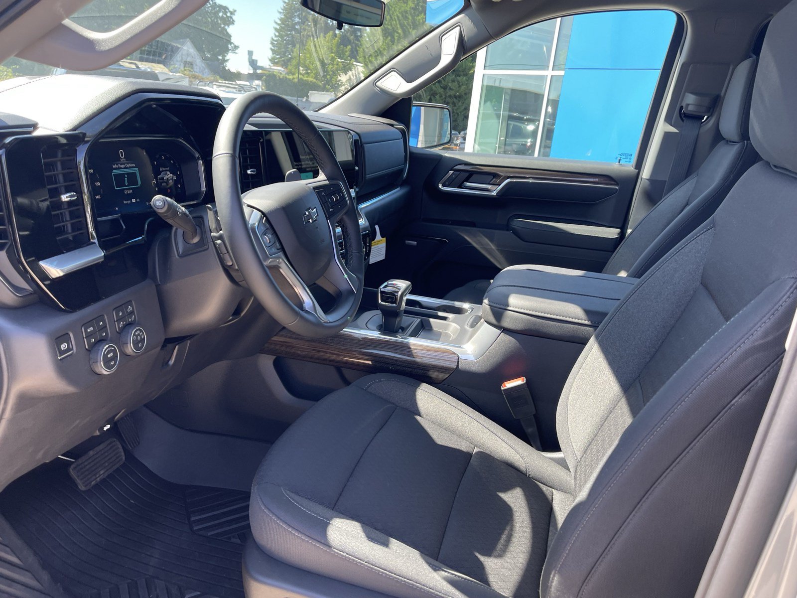 New 2026 Chevrolet Silverado 1500 LT Trail Boss w/ Safety Package AWD/4WD image 11