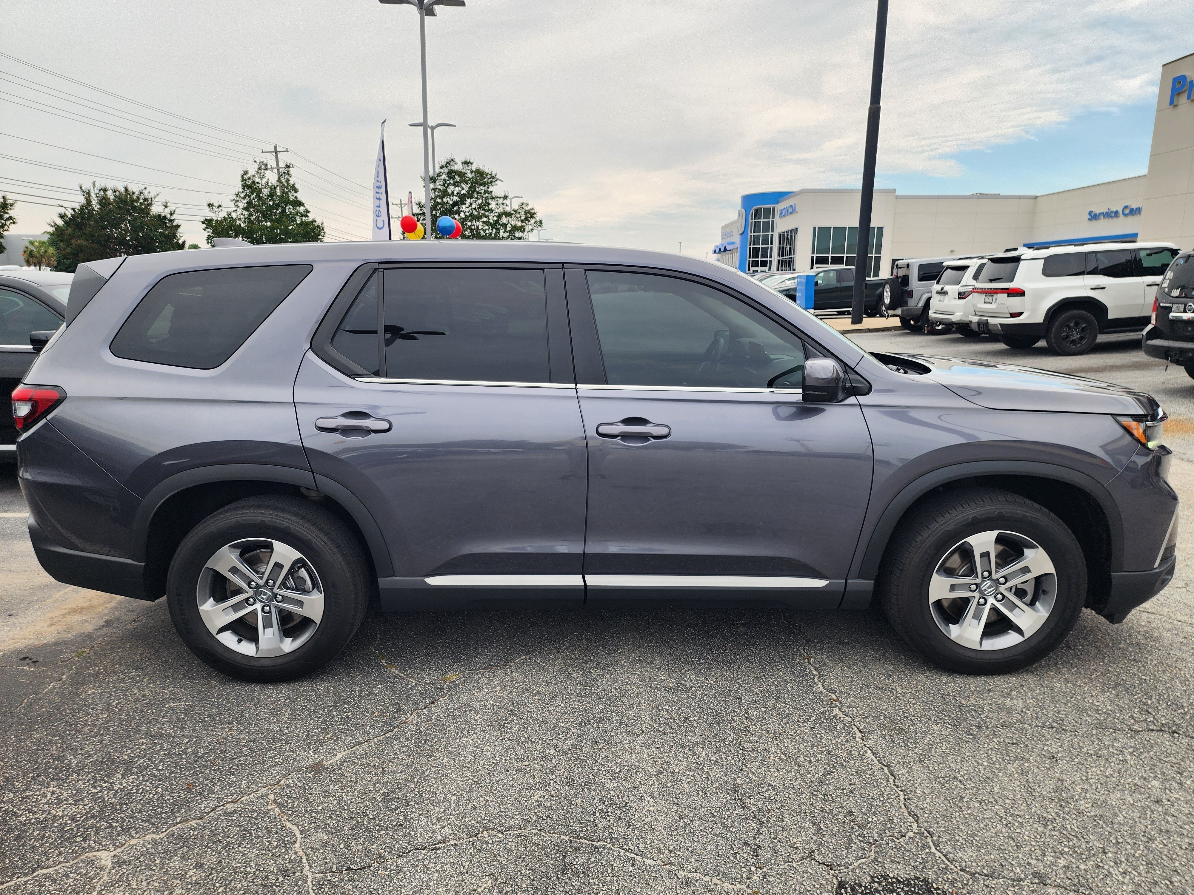 Used 2023 Honda Pilot EX-L image 3
