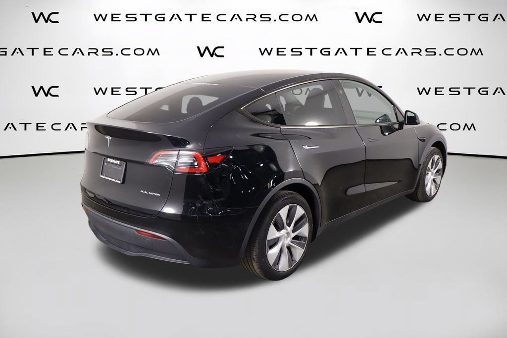 Used 2024 Tesla Model Y Long Range AWD/4WD image 49