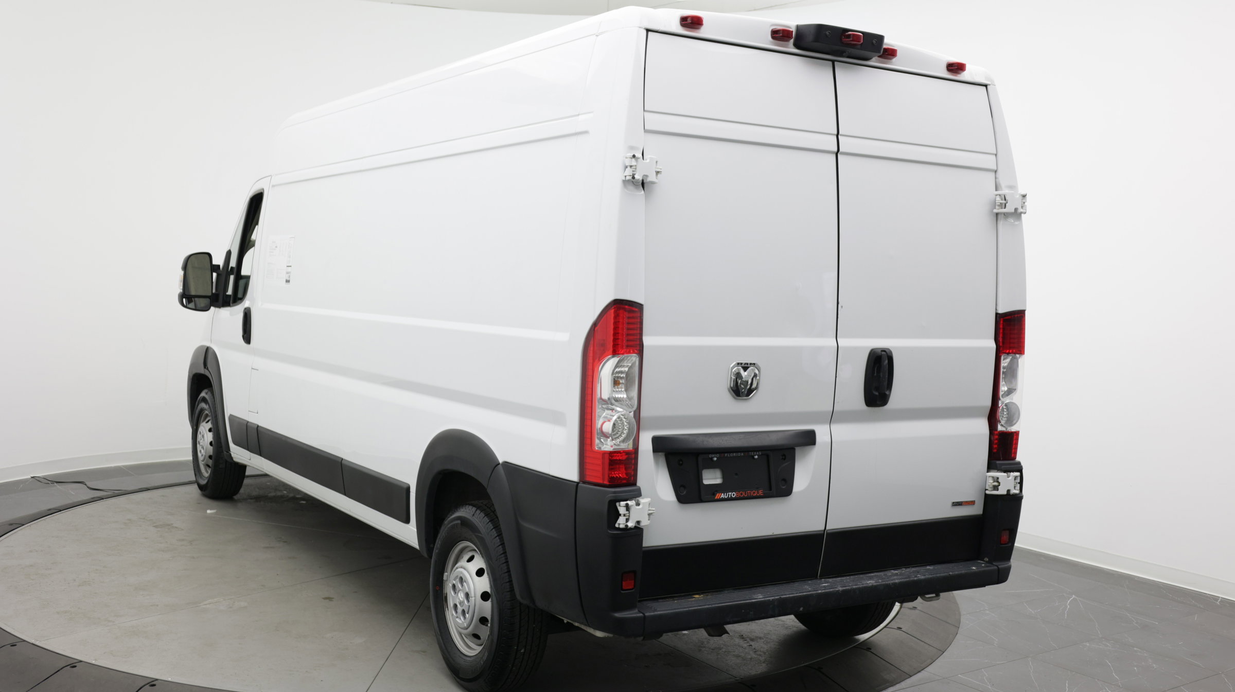 Used 2023 RAM ProMaster 2500 FWD image 5