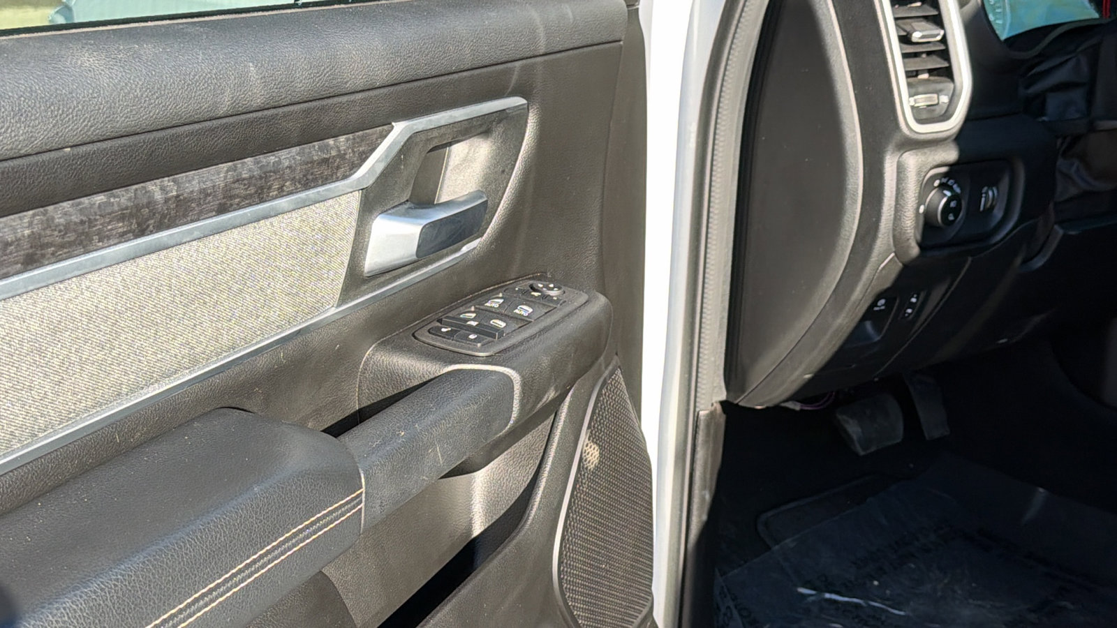 Used 2023 RAM 1500 Big Horn image 15