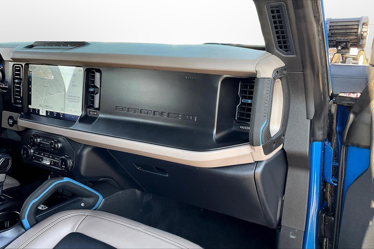 Used 2022 Ford Bronco Wildtrak image 21