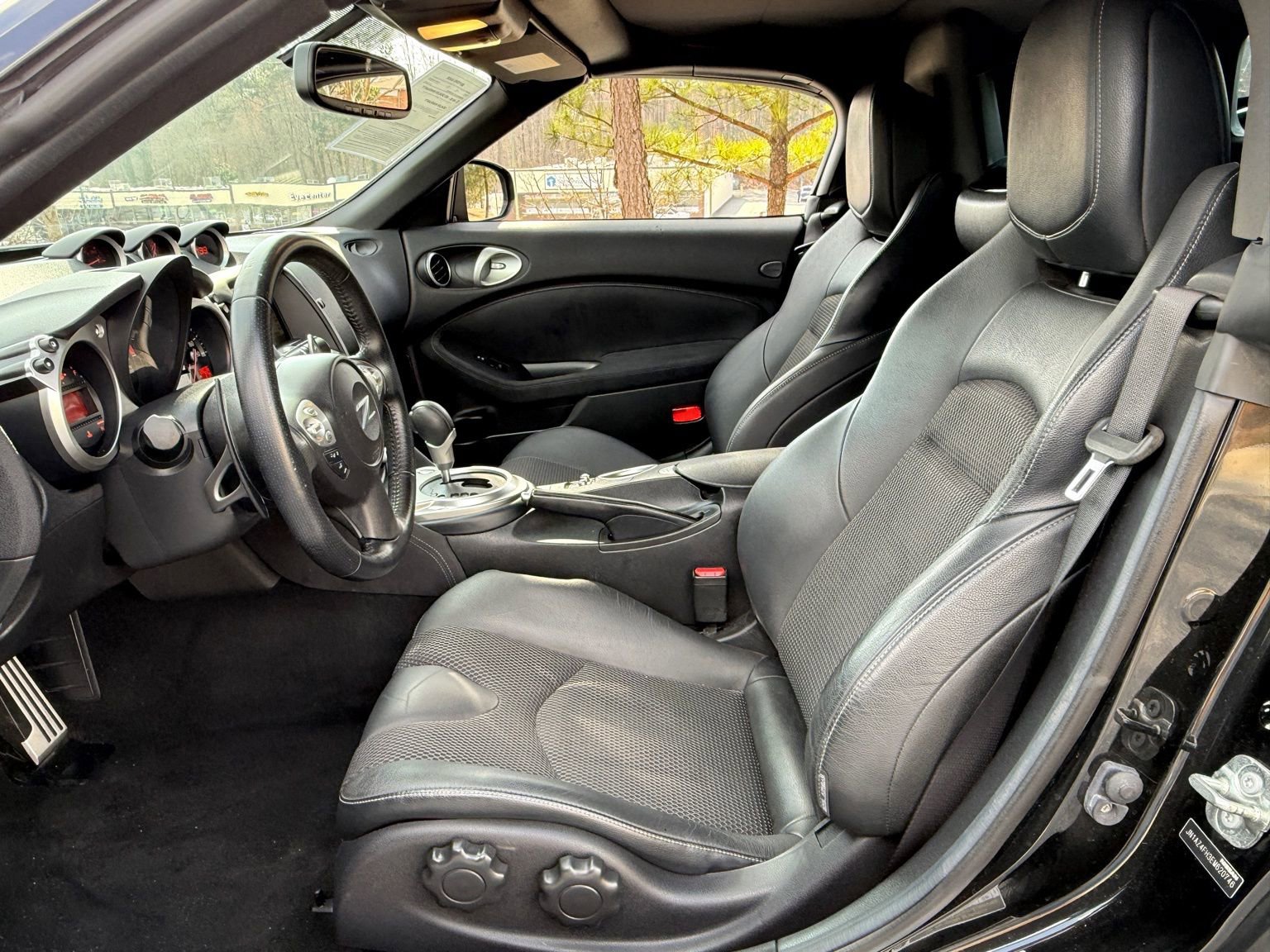 Used 2014 Nissan 370Z Touring w/ Sport Package image 30