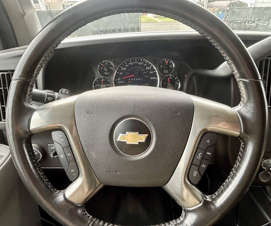 Used 2018 Chevrolet Express 2500 w/ Driver Convenience Package RWD image 17