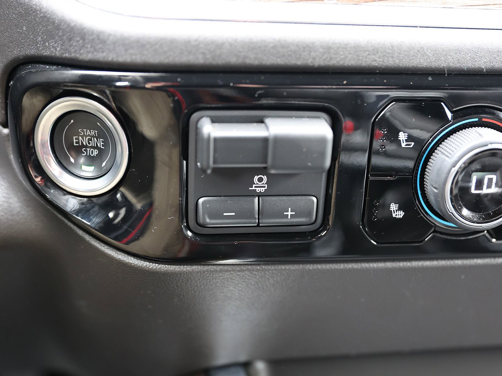 Used 2025 Chevrolet Silverado 1500 LT Trail Boss w/ Convenience Package II image 35