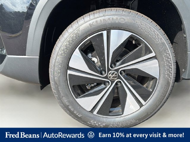 New 2026 Volkswagen Taos SE AWD/4WD image 23