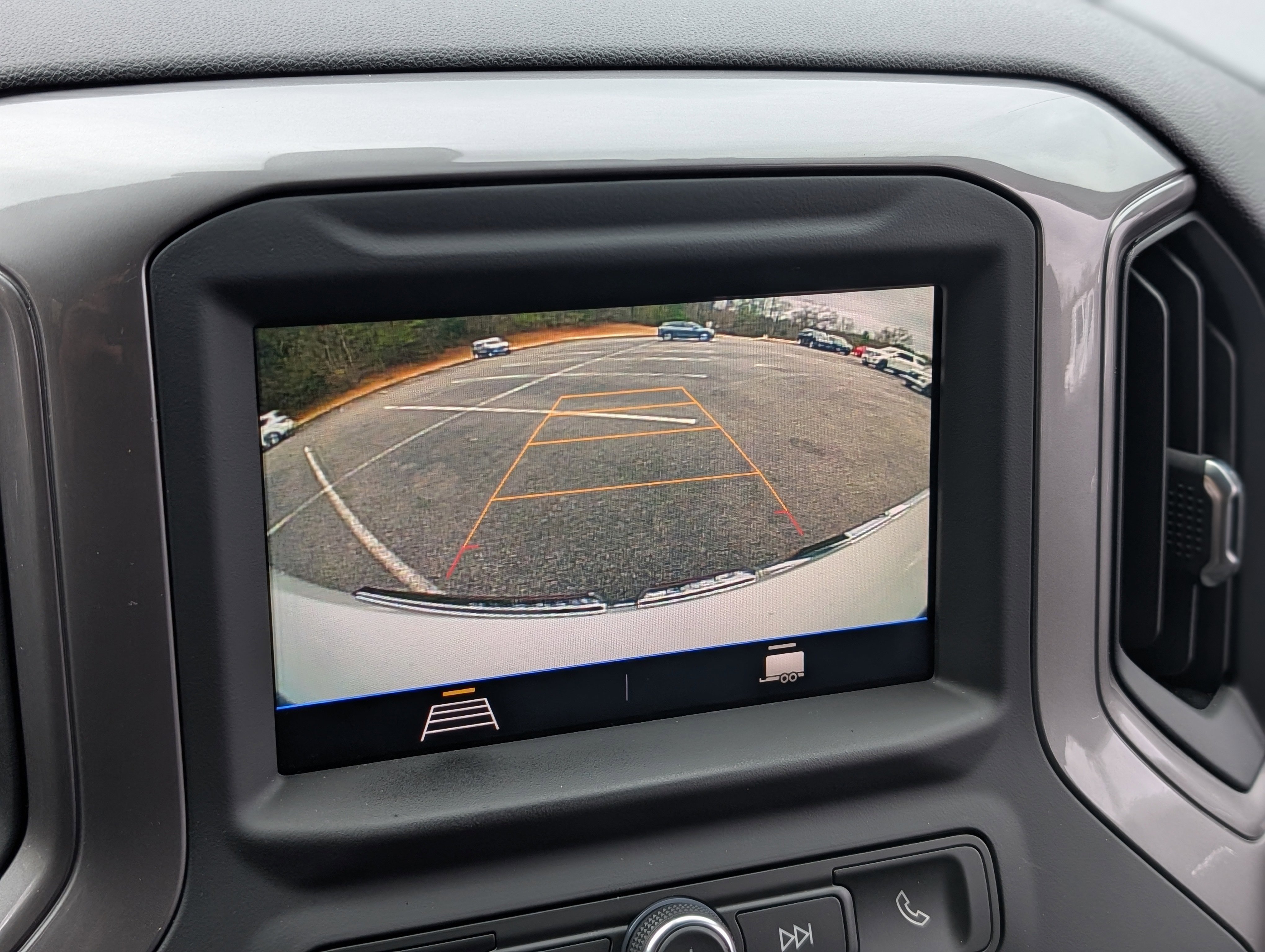 Used 2020 GMC Sierra 1500 4x4 Crew Cab w/ Sierra Value Package image 26