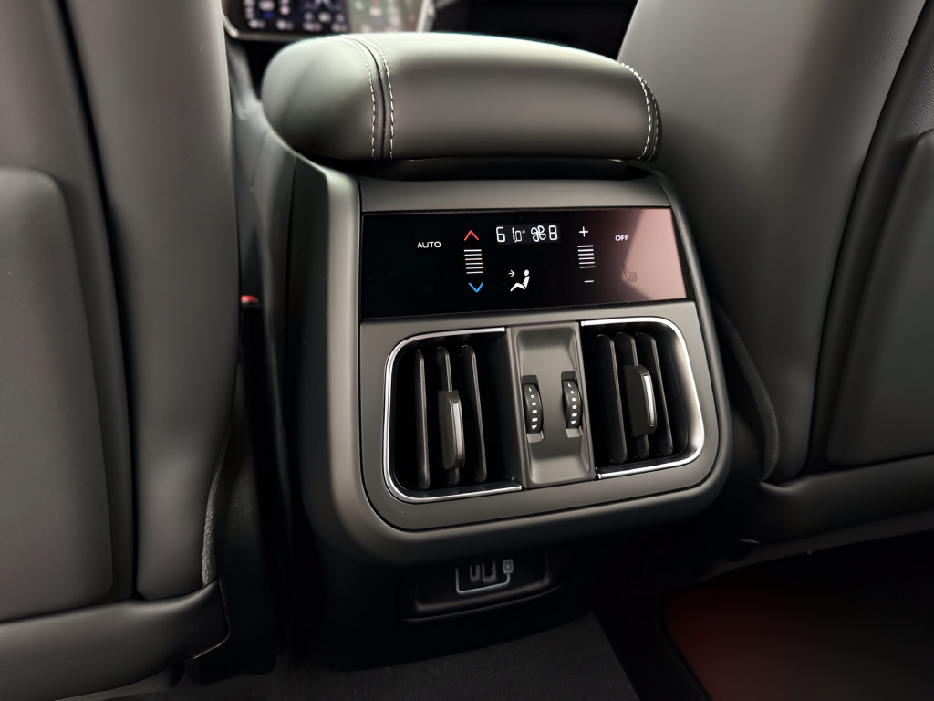 New 2026 Maserati Grecale Modena AWD/4WD image 15