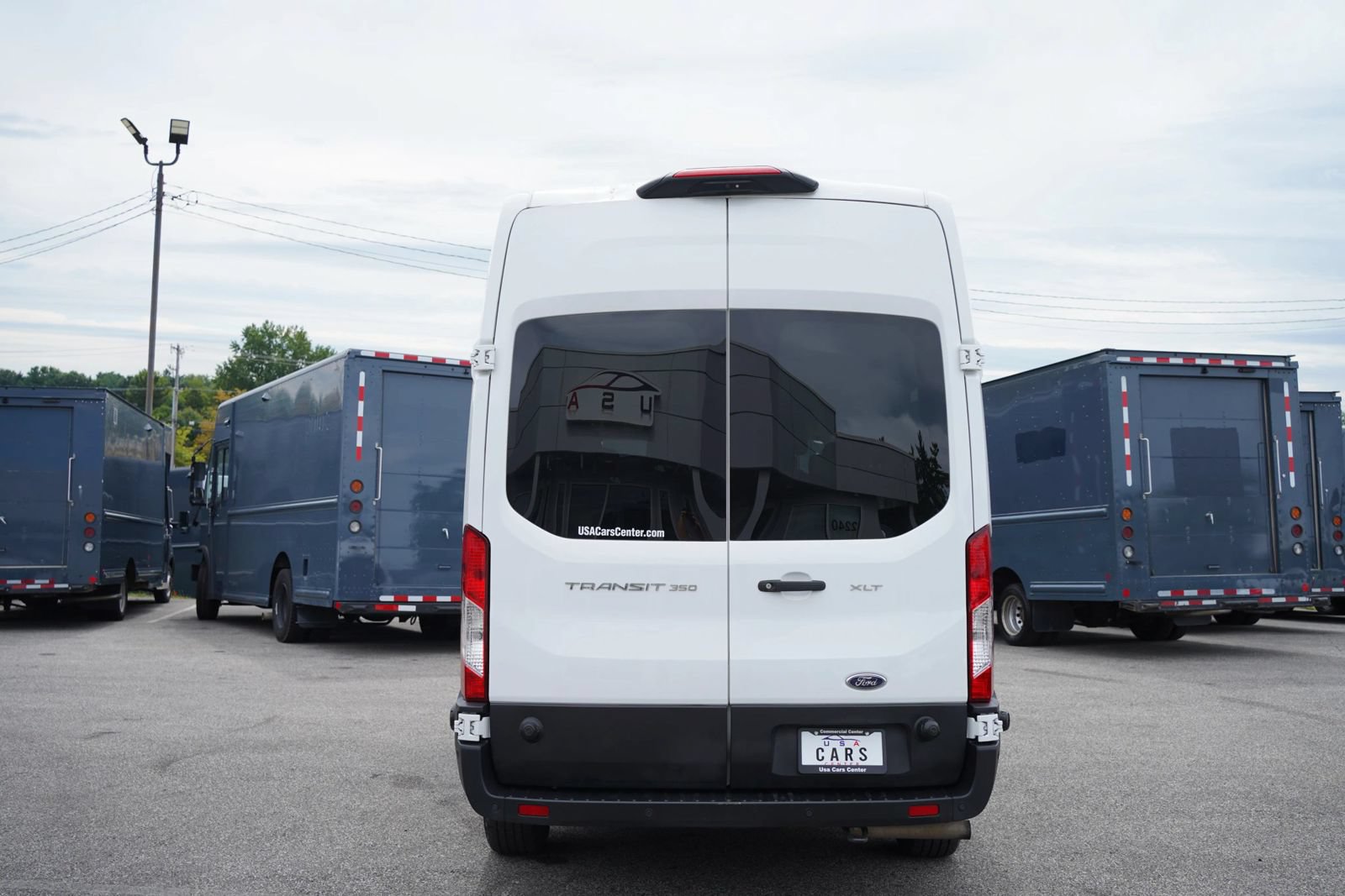 Used 2024 Ford Transit 350 XLT RWD image 8
