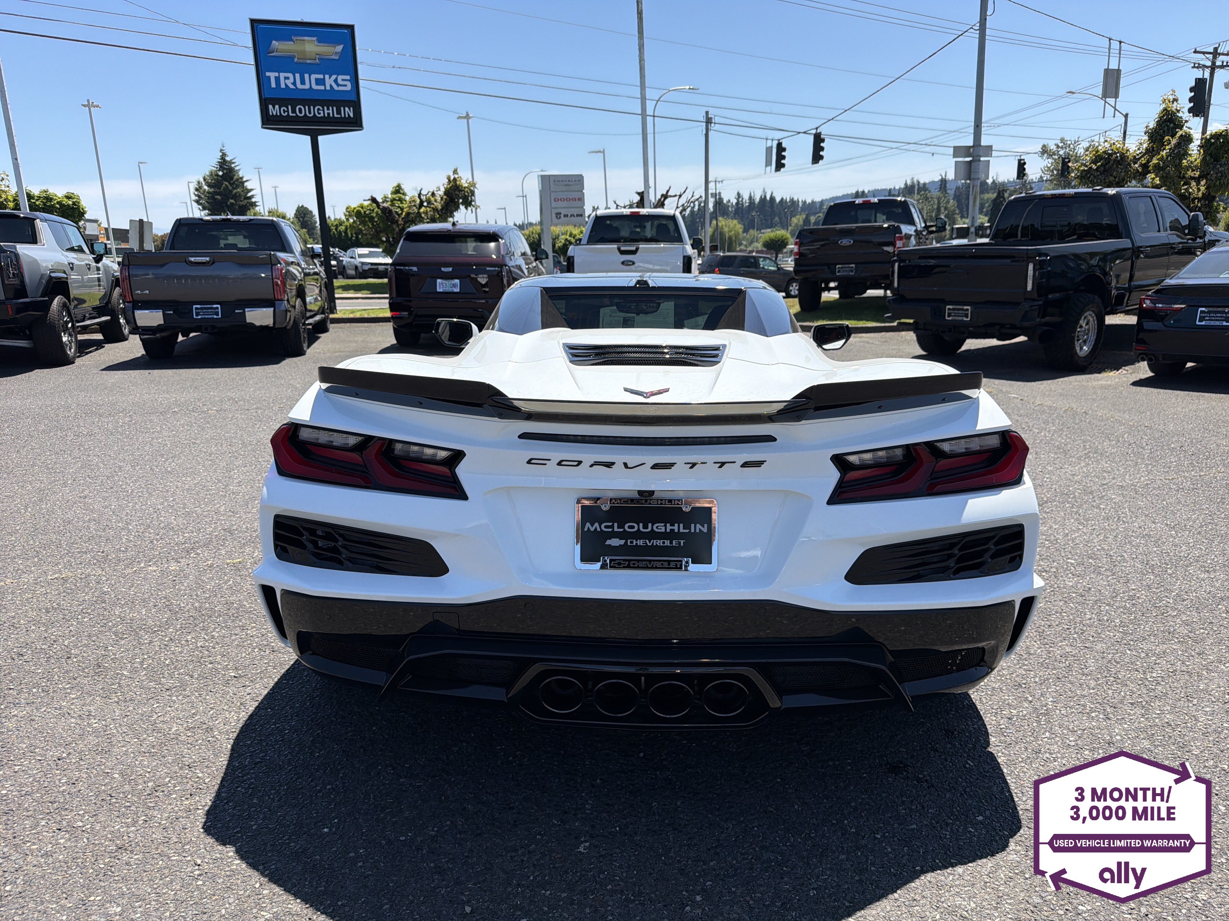 Used 2025 Chevrolet Corvette Z06 RWD image 4