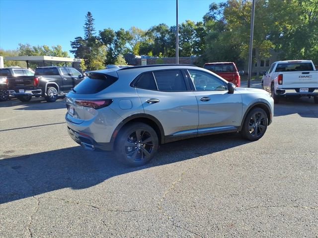 Used 2025 Buick Envision Sport Touring image 3