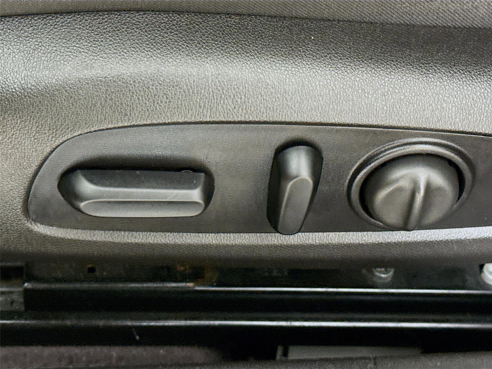 Used 2017 Chevrolet Malibu LT image 20