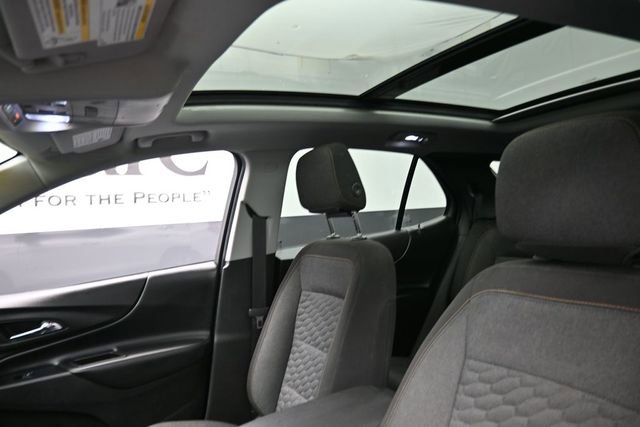 Used 2019 Chevrolet Equinox LT FWD image 17