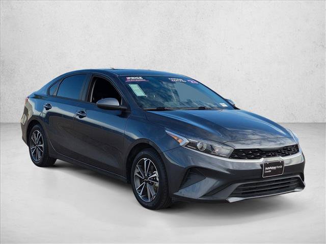 Used 2023 Kia Forte LXS FWD image 3