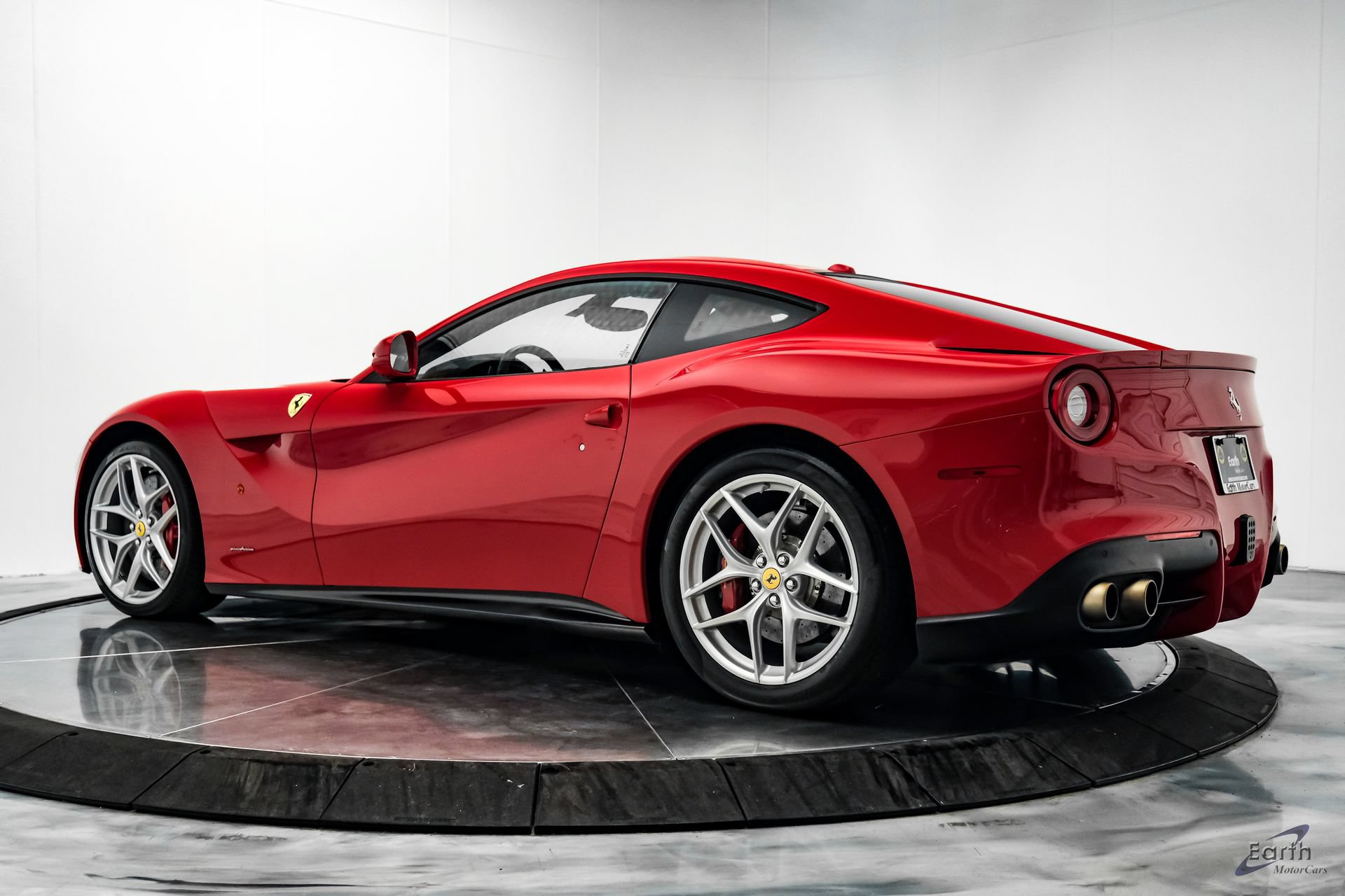 Used 2017 Ferrari F12 Berlinetta RWD image 9