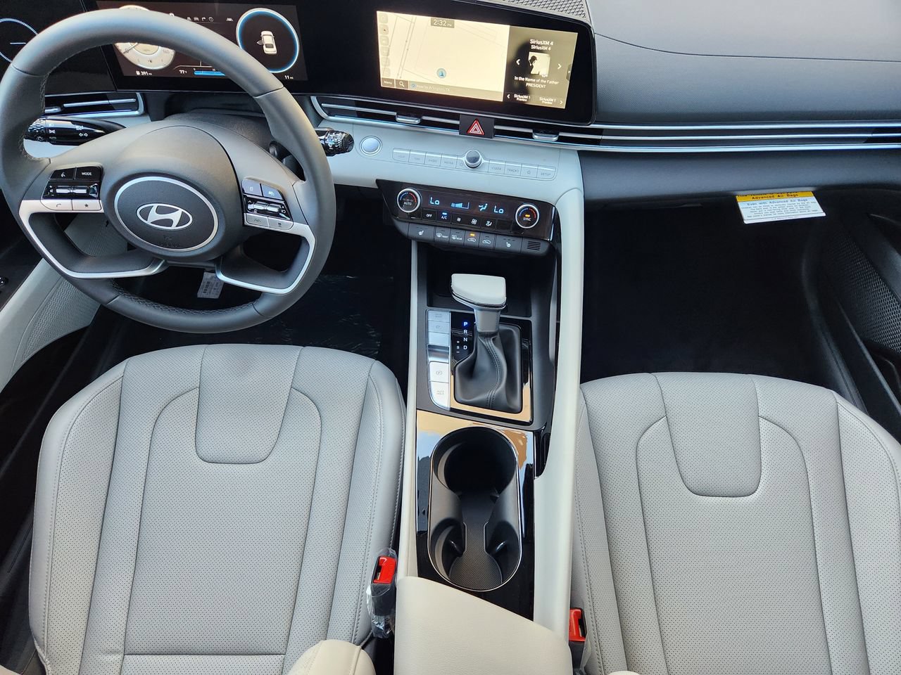 New 2026 Hyundai Elantra Limited FWD image 25