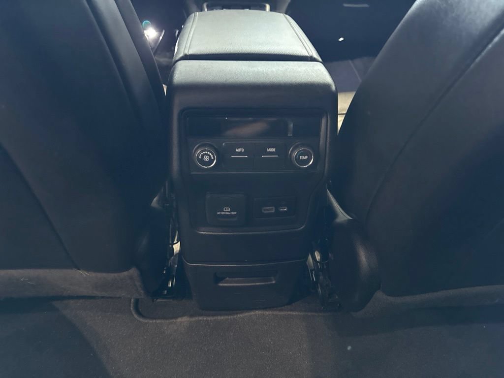 Used 2021 GMC Acadia SLT AWD/4WD image 23