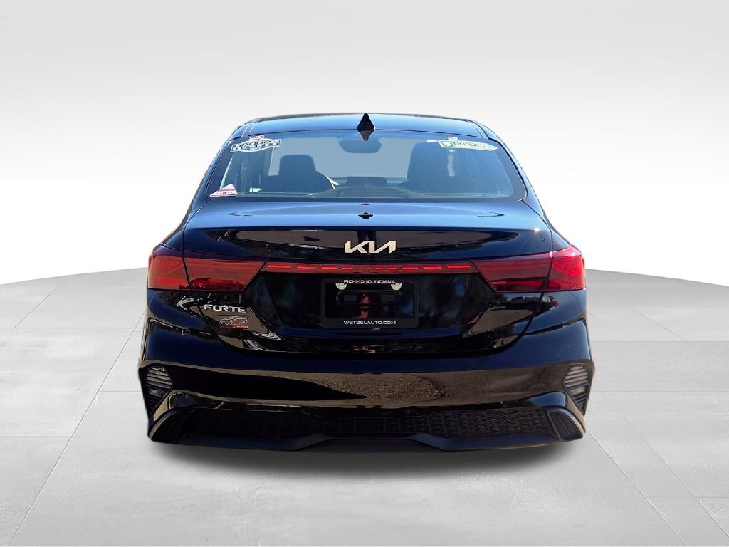 Used 2023 Kia Forte LXS w/ LXS Technology Package FWD image 6