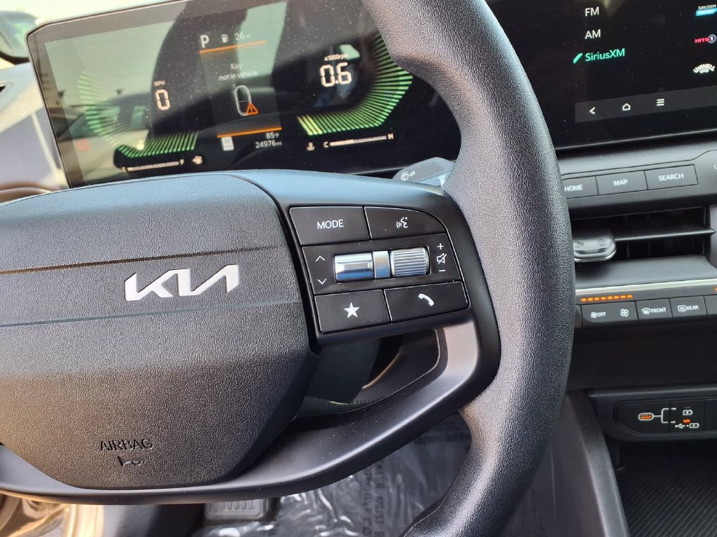 Used 2025 Kia K4 FWD image 18