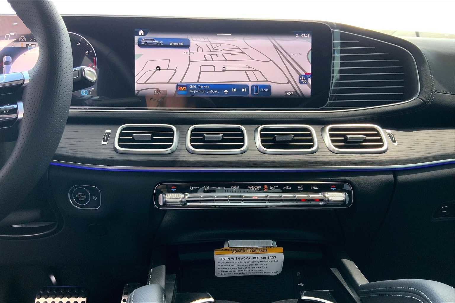 New 2025 Mercedes-Benz GLC 350e 4MATIC image 12