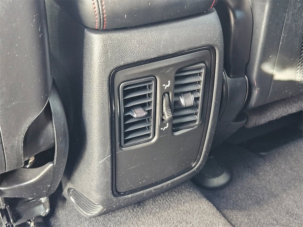 Certified 2024 Dodge Durango GT image 28