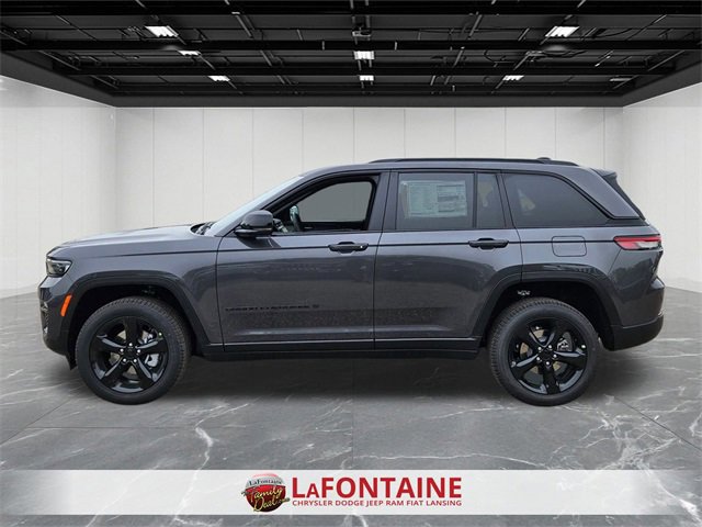 New 2025 Jeep Grand Cherokee Limited w/ Black Appearance Package image 2
