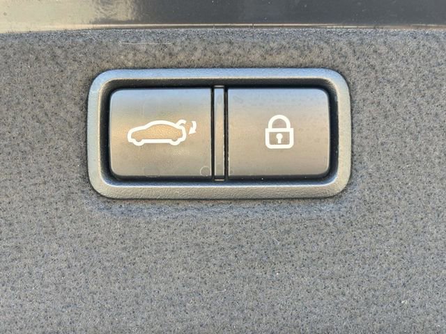 Used 2018 Genesis G80 3.8 w/ Option Group 03 AWD/4WD image 37
