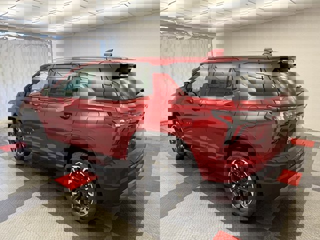 New 2026 Chevrolet Equinox LT w/ LPO, Floor Liner Package image 4
