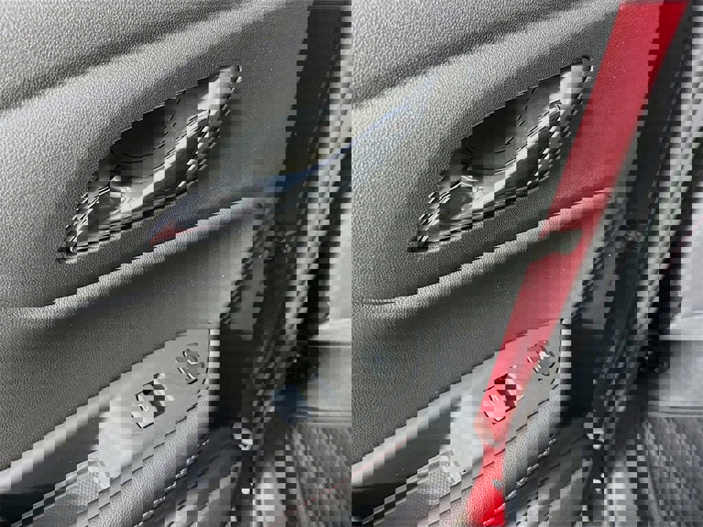 Used 2025 Chevrolet Blazer RS w/ Enhanced Convenience Package image 20