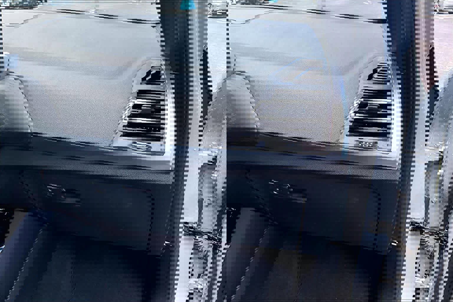 Used 2024 BMW X3 sDrive30i w/ Premium Package image 20