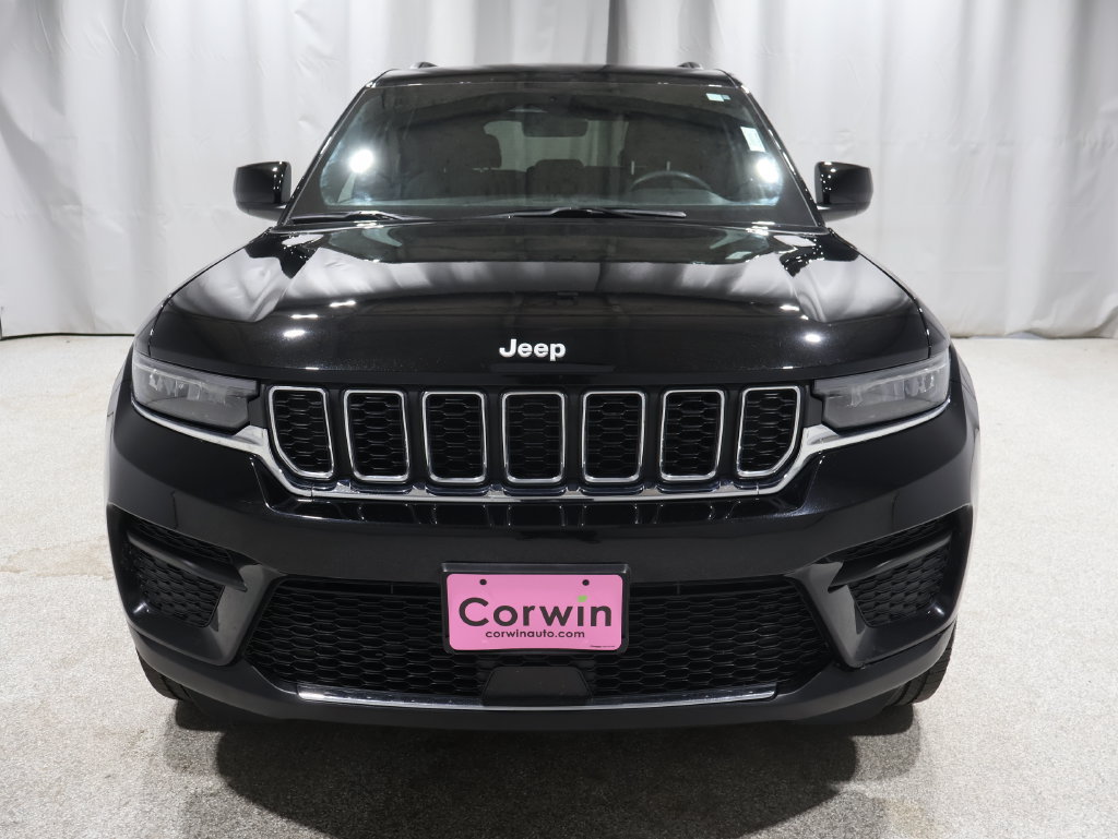 Used 2025 Jeep Grand Cherokee Laredo w/ Luxury Tech Group I AWD/4WD image 6