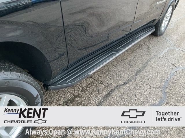 Used 2024 Chevrolet Suburban LT image 11