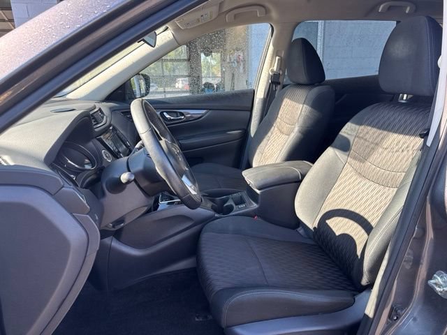 Used 2018 Nissan Rogue SV AWD/4WD image 10