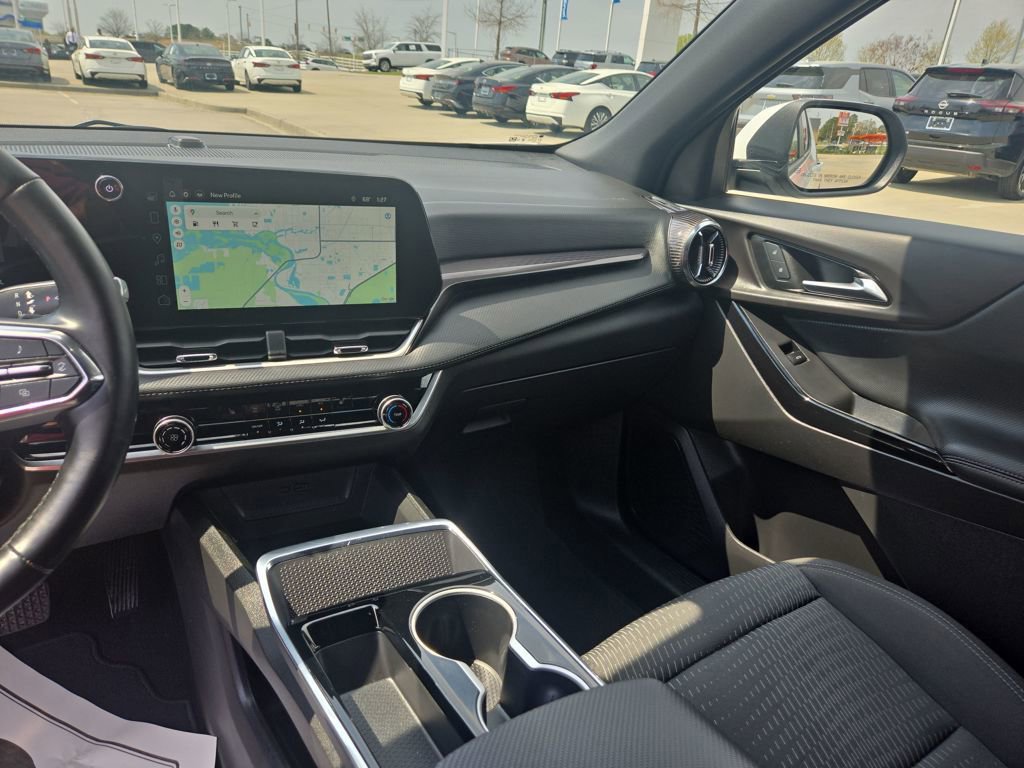 Used 2025 Chevrolet Equinox LT image 15