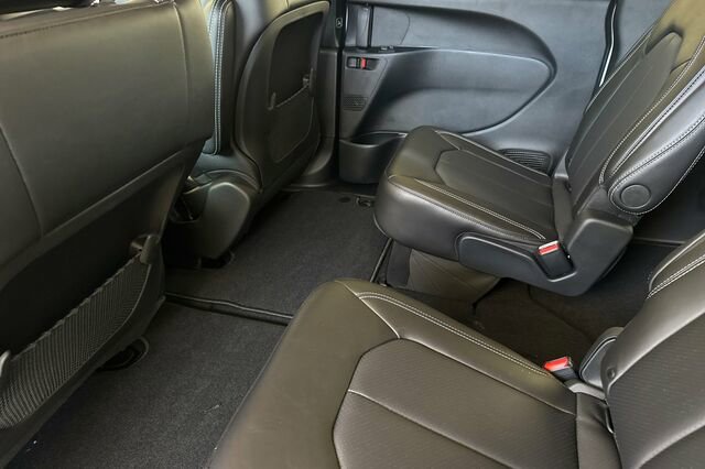 New 2026 Chrysler Voyager LX FWD image 9