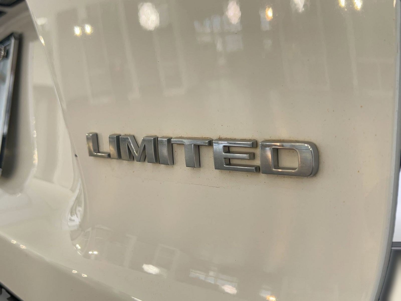 Used 2019 Jeep Cherokee Limited w/ Trailer Tow Group image 37