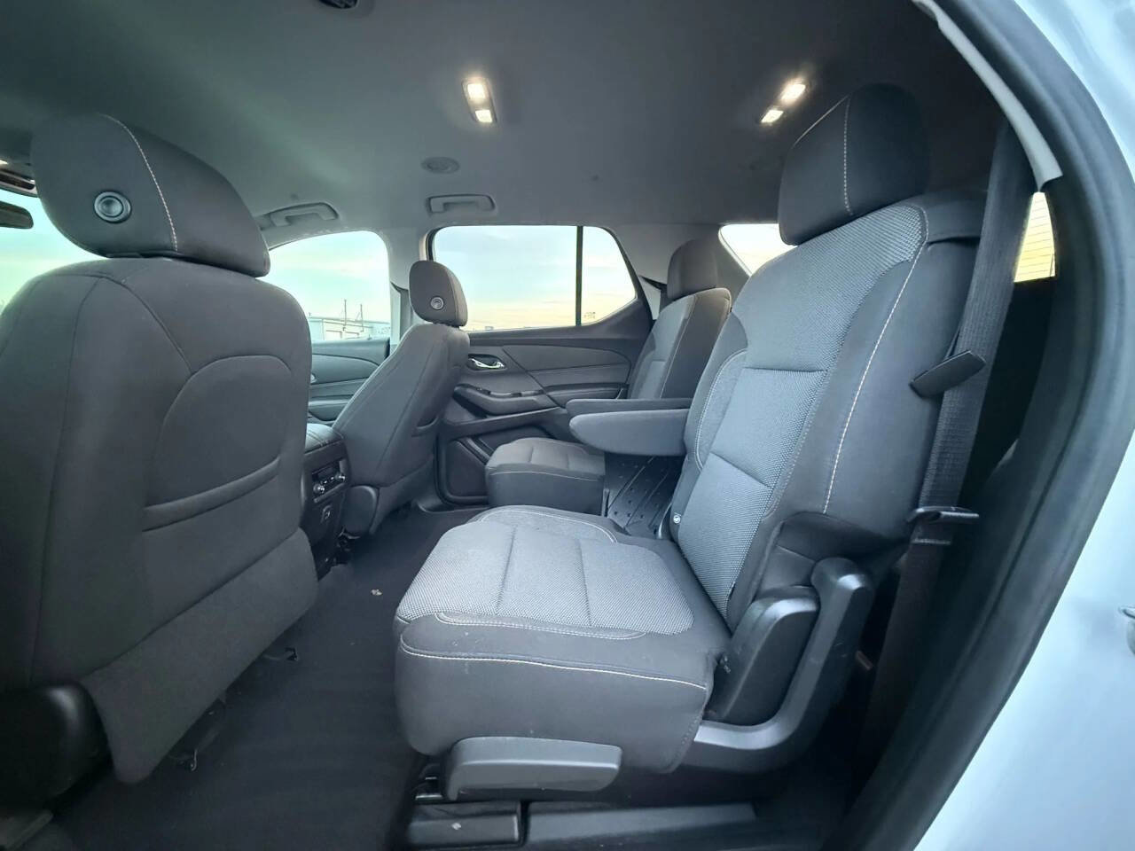 Used 2020 Chevrolet Traverse LT AWD/4WD image 11