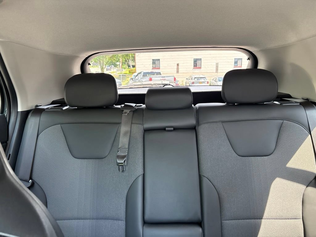 Used 2025 Kia Niro EX w/ EX Cold Weather Package FWD image 38