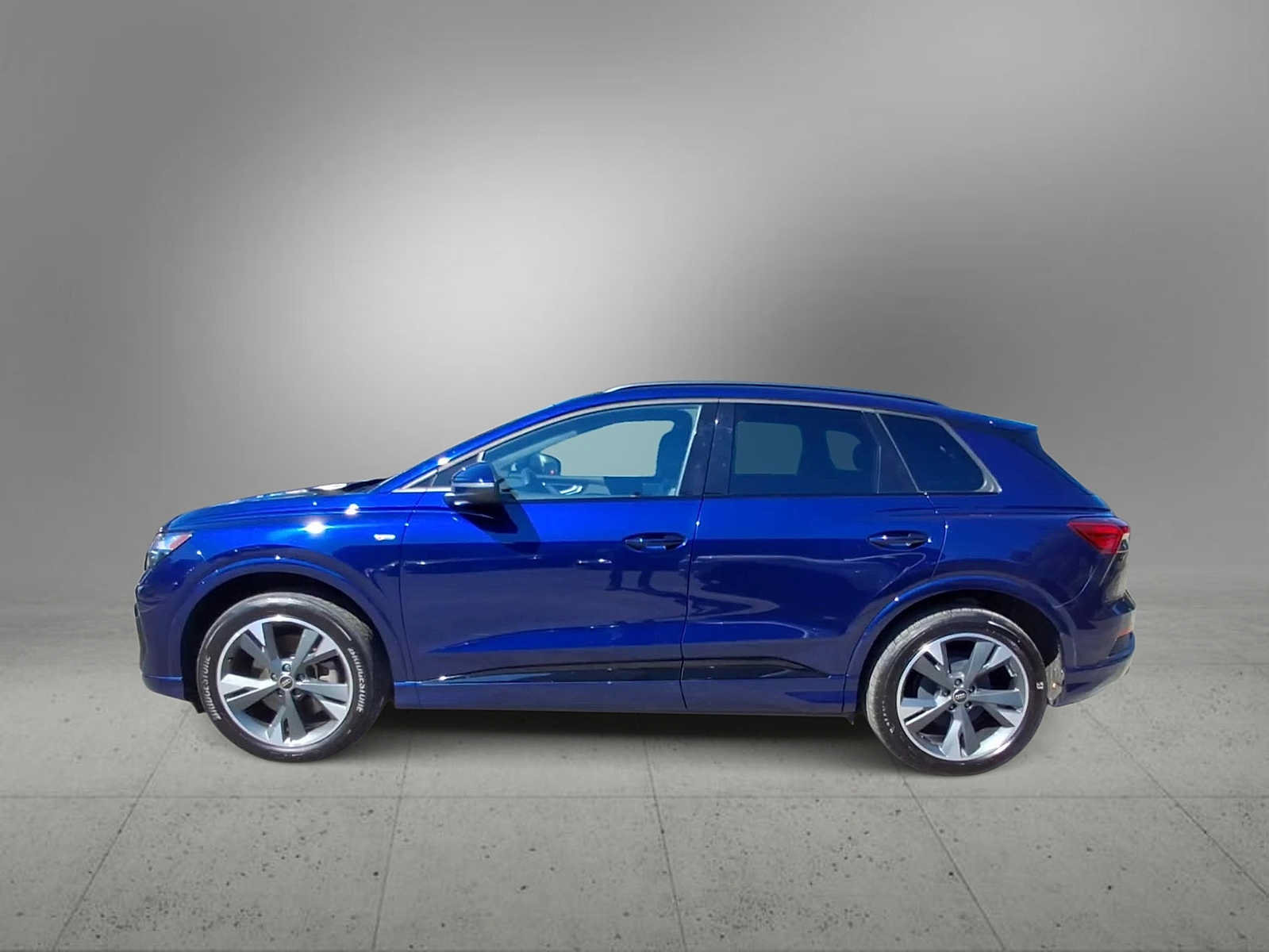Certified 2023 Audi Q4 e-tron Premium w/ Convenience Package AWD/4WD image 5