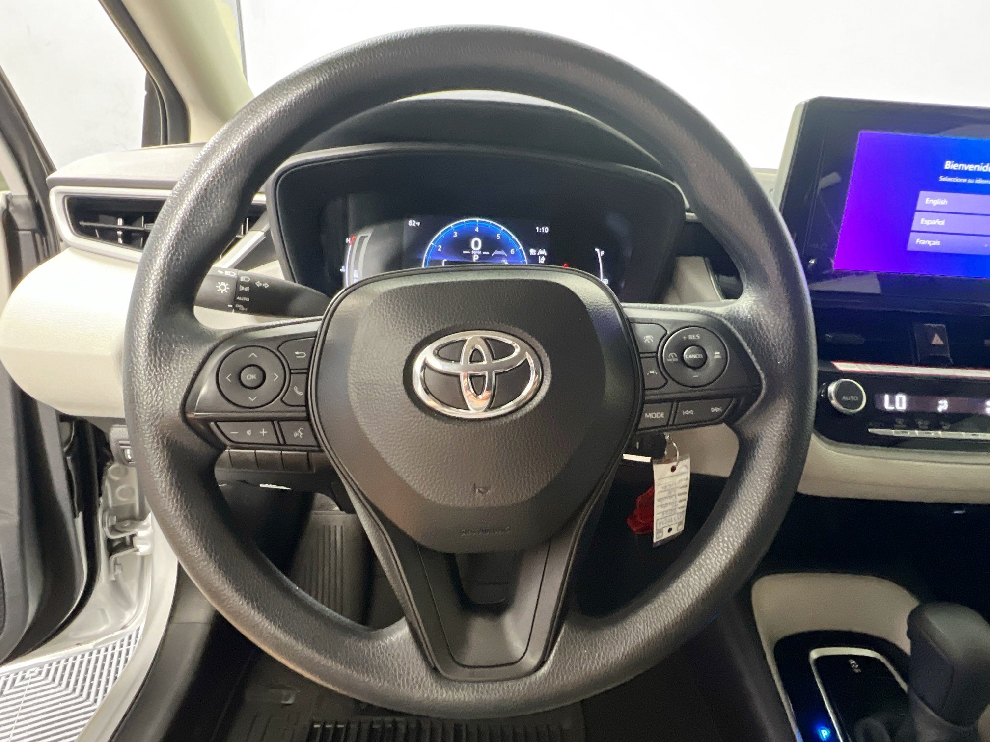 Used 2026 Toyota Corolla LE FWD image 17