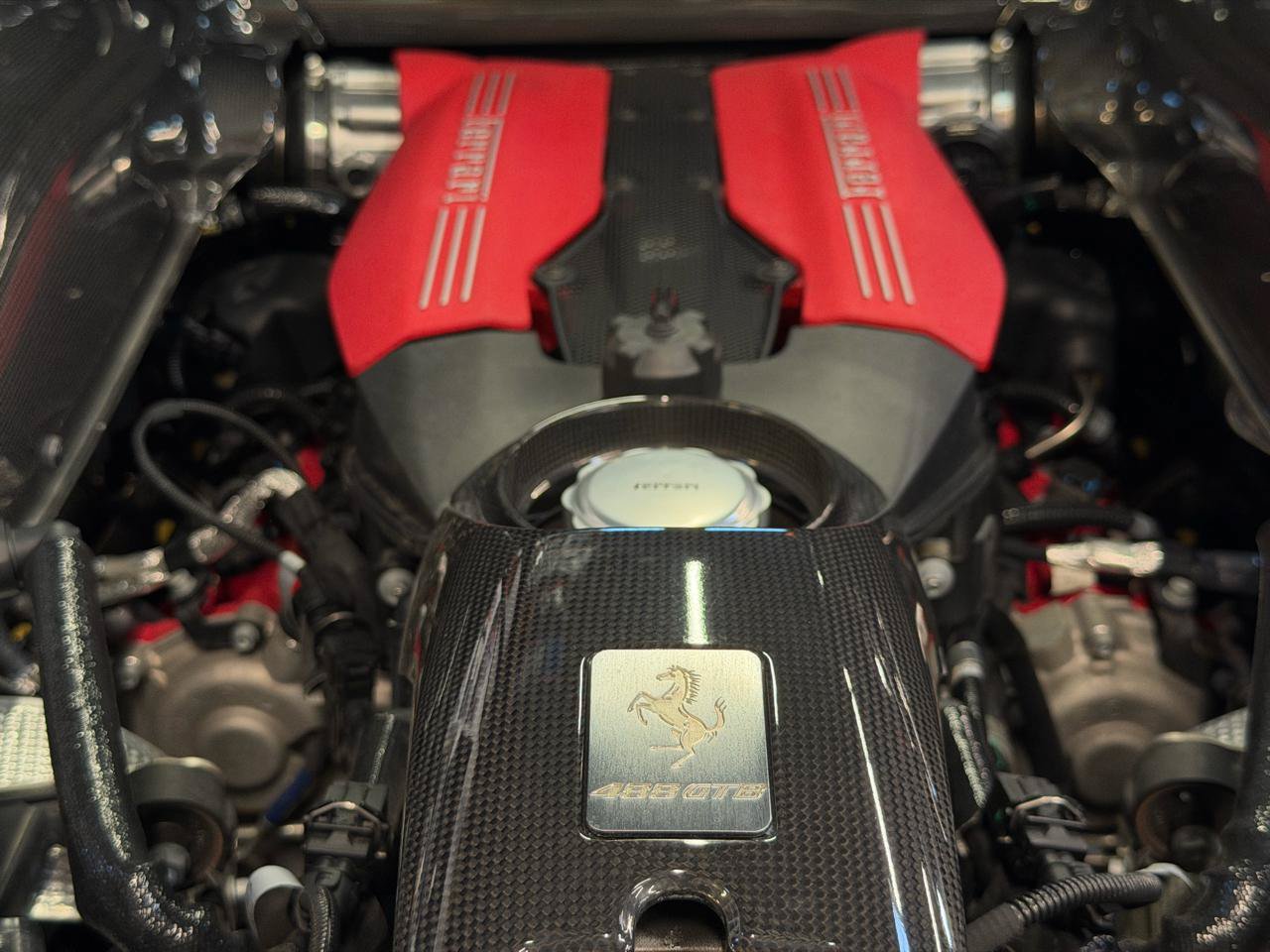 Used 2018 Ferrari 488 GTB RWD image 38