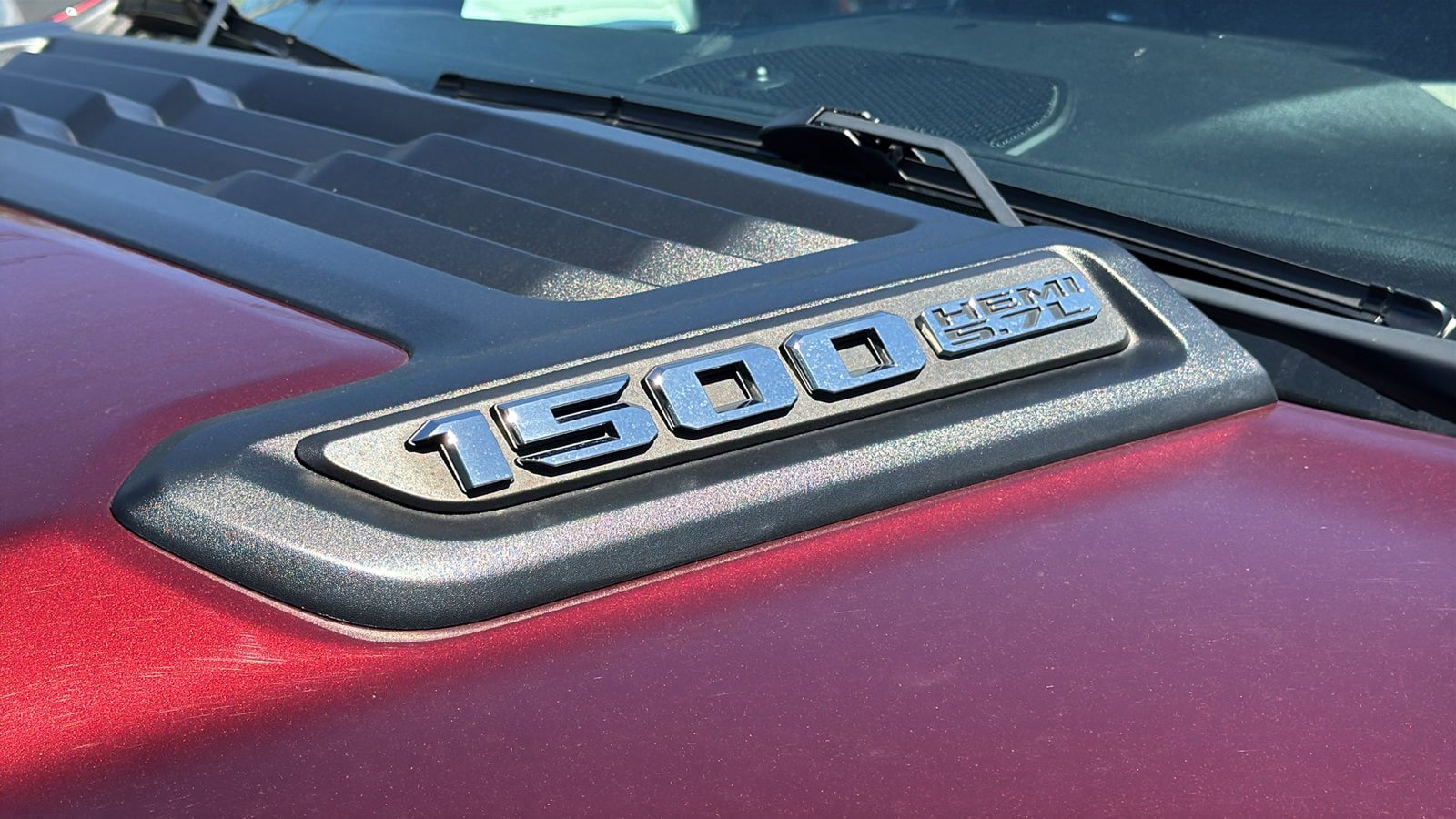 Used 2019 RAM 1500 Laramie w/ Sport Appearance Package AWD/4WD image 13