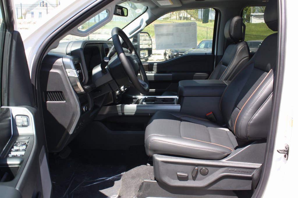 New 2025 Ford F350 Lariat w/ Lariat Ultimate Package image 13